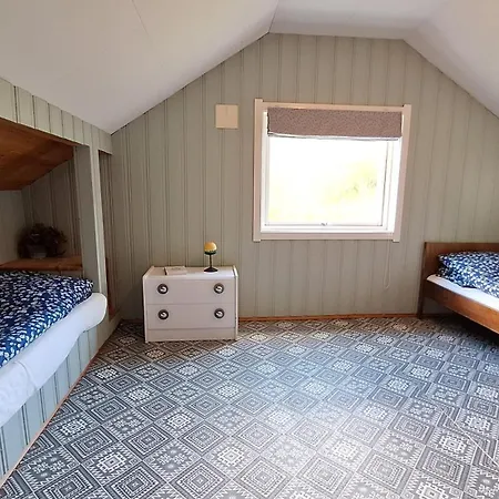 Quiet Apartment With Private Garden, 7 Min Walk To Bryggen Ferienhaus